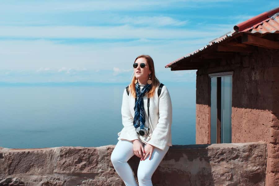 From Cusco: Titicaca Lake - Full day tour with sleeper bus - Early-morning Puno: breakfast, luggage storage, and the shower reality