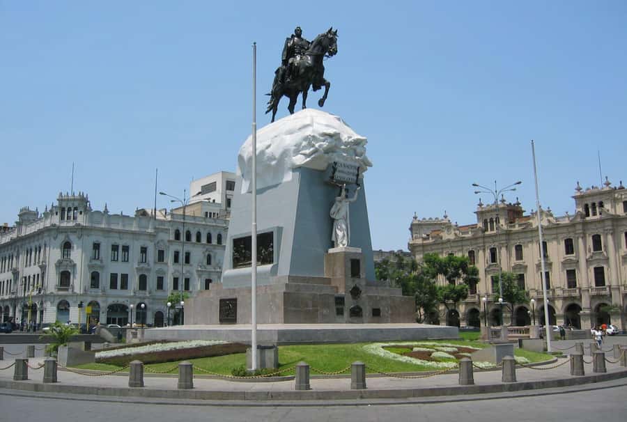 Lima: 7-Day Inca Tour with Flights and Machu Picchu - Flying to Cusco and acclimatizing before the Sacred Valley