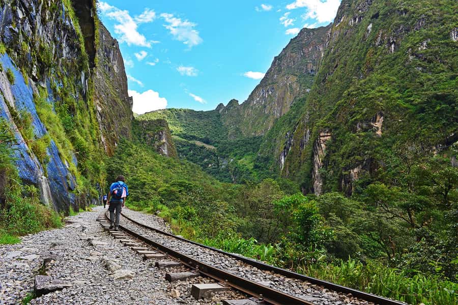 Machu Picchu 2 Days / 1 Night (By Bus) - Day 1: Cusco to Santa Teresa to Aguas Calientes (the altitude rollercoaster)