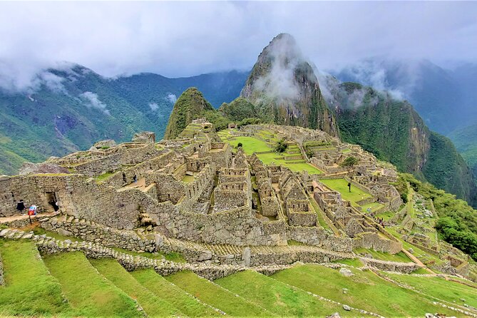 Machu Picchu Entrance Ticket - Guides make the difference when time is short