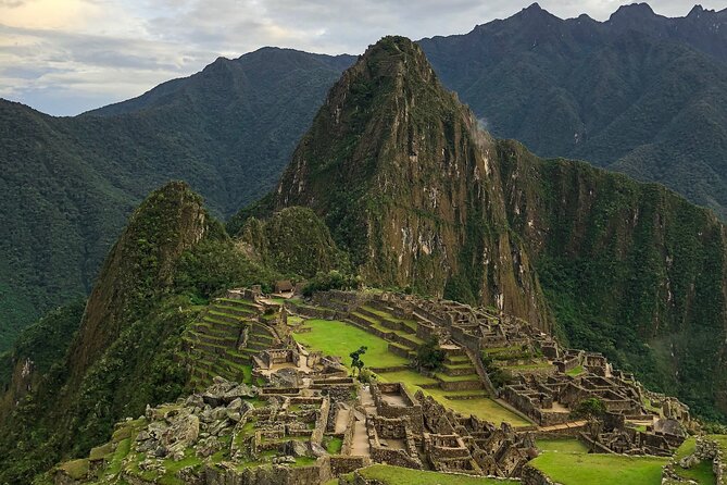 Machu Picchu Full Day Tour from Cusco(Small Groups ) - From Aguas Calientes to Machu Picchu entrance: bus time and the passport rule