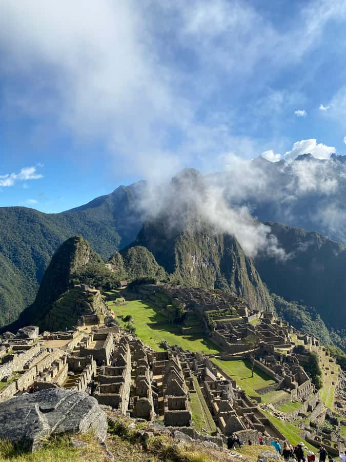 Machu Picchu: Group Guided Tour - Entry check and the circuit choice: the 10-minute hike that sets your route