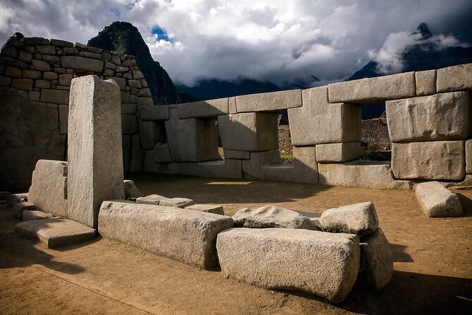 Machu Picchu Private Archaeological and Historical Guided Tour - How the guide changes your whole experience (story, pace, and photos)