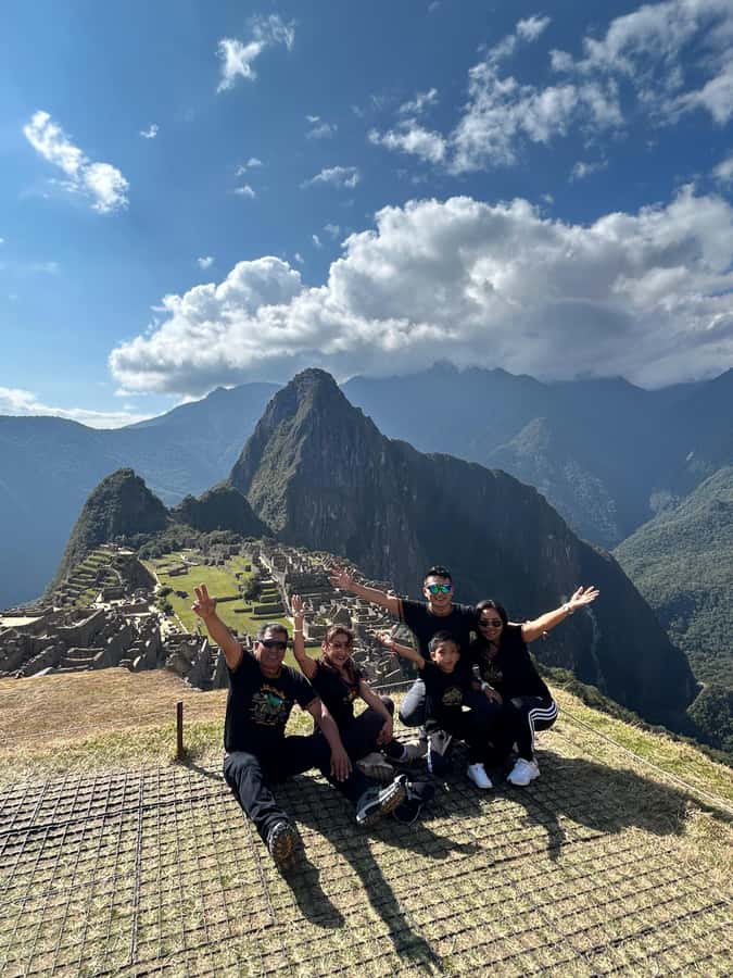 Machu Picchu: Private Tour Guide Service for up to 15 people - Key Points You’ll Actually Care About