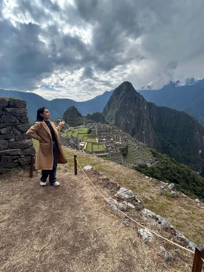 Machu Picchu: Private Tour Guide Service for up to 15 people - Choosing Your Language and Circuit (So You Don’t Waste Time)
