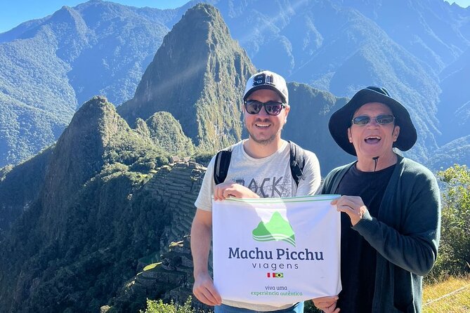 Machu Picchu & Sacred Valley 2-Day Tour - Ollantaytambo: cobbled streets, drainage channels, and a long resistance story