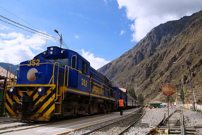 Machu Picchu Tour By Train (2 Days) - Day 1 in Aguas Calientes: Hot Springs, Museum Walk, and Real Downtime