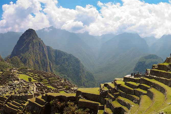 Machu Picchu Tour by Vistadome Panoramic Train from Cusco - 5:00 a.m. Cusco pickup to Ollantaytambo station