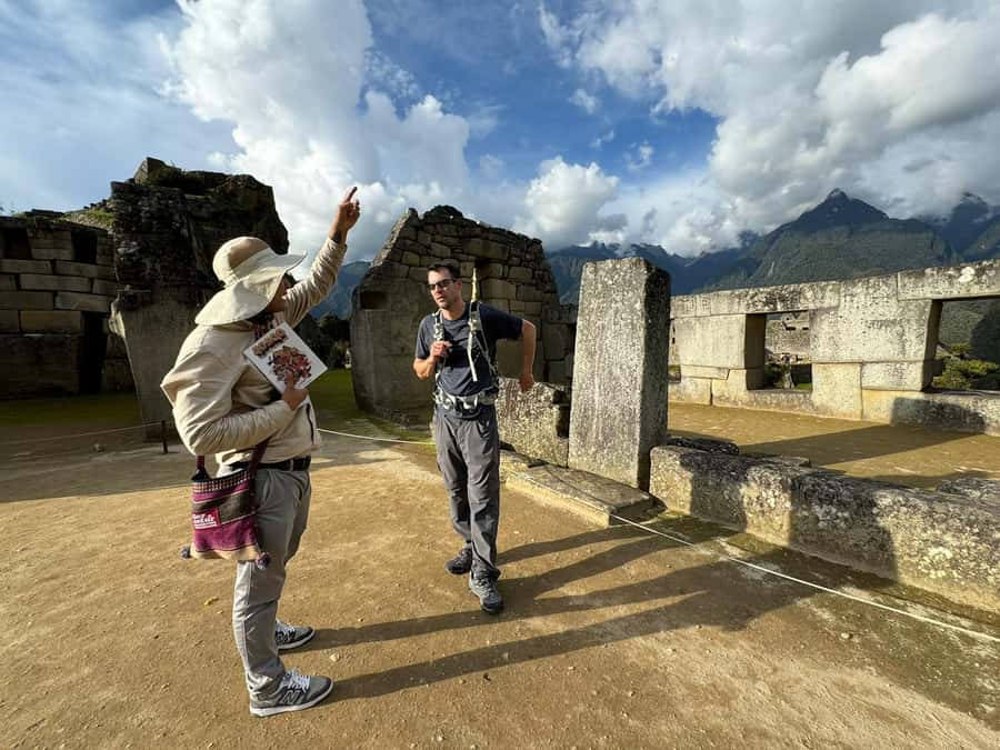 Machu Picchu: Tour Guide Service & Entrance Ticket Circuit-2 - Circuit 2 plus a guide: why this format works