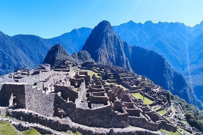 Machupicchu full day - Queue, check-in, and paperwork: the kind of help you’ll notice