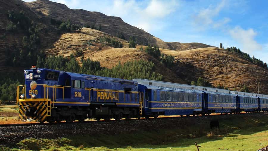 Machupicchu tour by tourist train in 2 days - Cusco to Aguas Calientes: the train ride that sets the tone