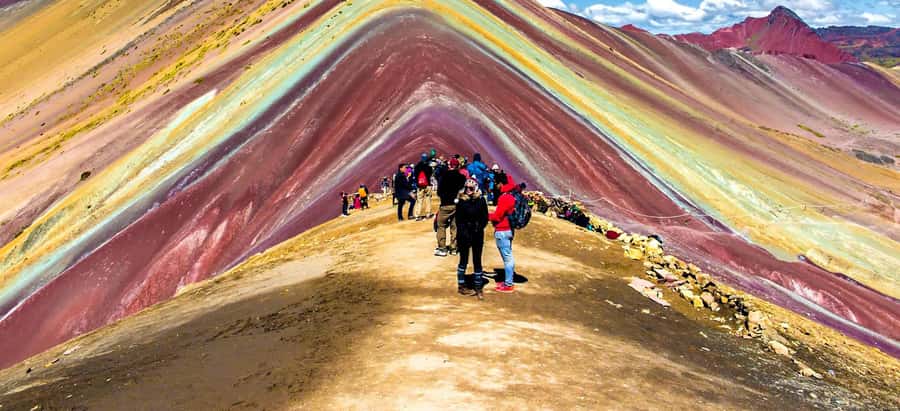 One day tour to Rainbow Mountain and Red Valley (optional) - Cusco to the Vilcanota Range: how a fast day stays organized