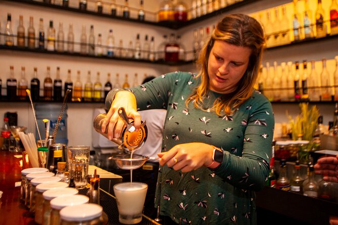 Pisco Sour Secrets: Hands-On Mixology in Historic Cusco - Casa Intrepid: restored charm, original Inca walls, and why the room matters