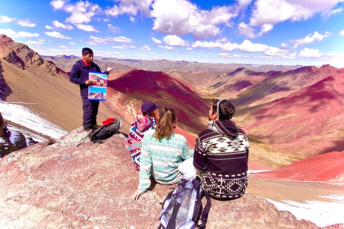 Private Tour Rainbow Mountain + Red Valley + LUNCH - Reaching Vinicunca: The Rainbow Mountain Part (and the Descent)