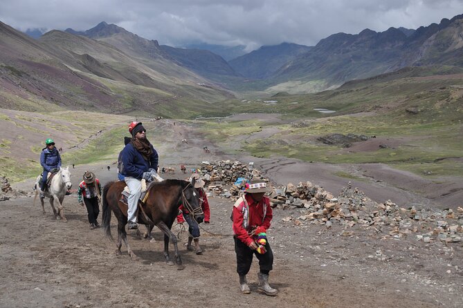 Rainbow Mountain Cusco Full Day - Guides and on-the-ground care: punctual beats promises
