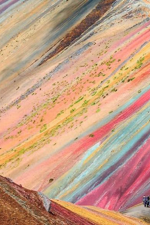 Rainbow mountain horseback riding tour + Buffet Lunch - Small group pacing and guide quality: what changes your day