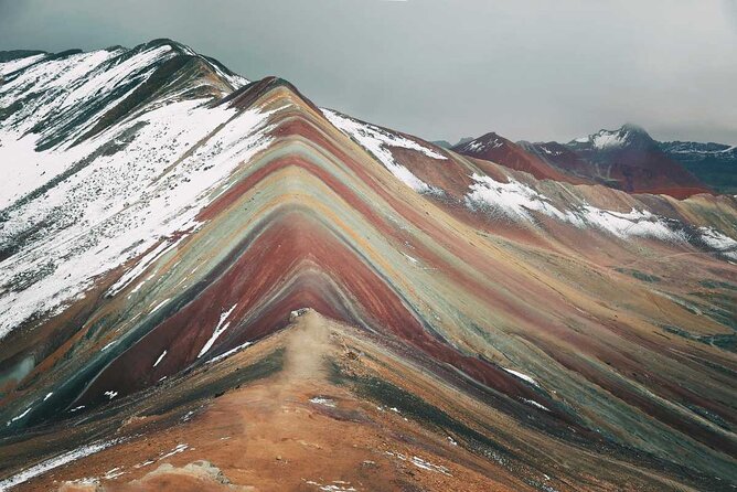 Rainbow Mountain Perú Full Day Group Shared Service - Breakfast, buffet lunch, and the return to Cusco