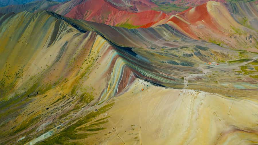 rainbown mountain Vinicunca 1 day - Getting to the trailhead: bus ride, breakfast stop, and altitude reality