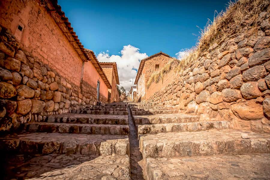 Sacred Valley: Ollantaytambo, Chinchero And Yucay With Lunch - Cusco hotel pickup to Chinchero hills: the day starts with altitude-ready comfort