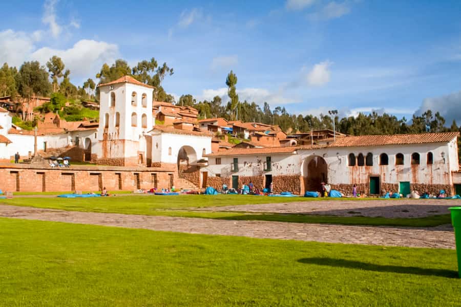 Sacred Valley: Ollantaytambo, Chinchero And Yucay With Lunch - Ollantaytambo: lunch, free time, then fortress views with the BTC ticket