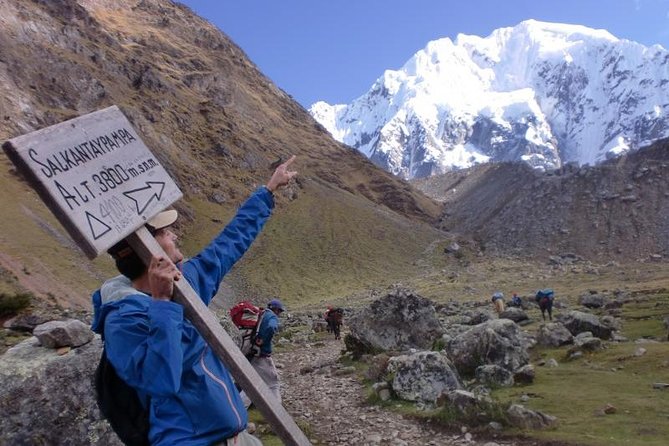 Salkantay 5-Day Trek To Machu Picchu - Cusco Morning Pickup, Mollepata Break, and Day 1 to Laguna de Humantay