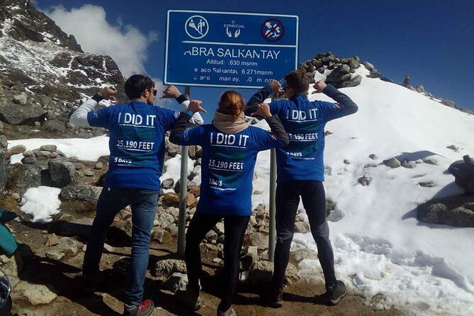 Salkantay Trek to Machu Picchu in 4 days - Sahuayaco to Aguas Calientes: coffee farms, Urubamba River walking, and Intihuatana