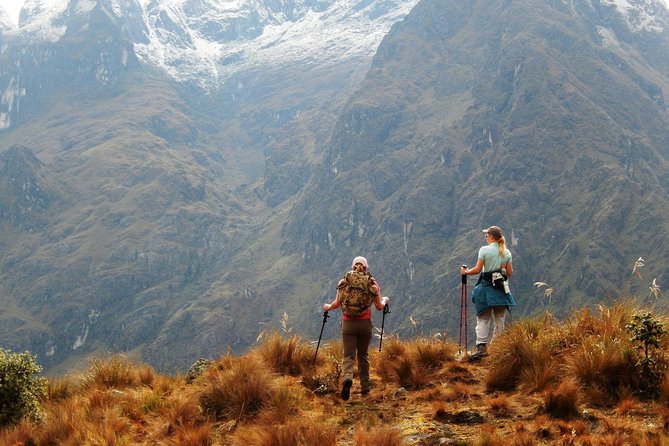 Short Inca Trail 2 Day Hike to Machu Picchu with Permits & Train - Group size and guide style: how it affects your day