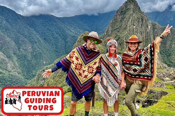 Short Inca Trail To Machu Picchu - Km 104 to the checkpoint: passport control and “ecosystems” you can feel