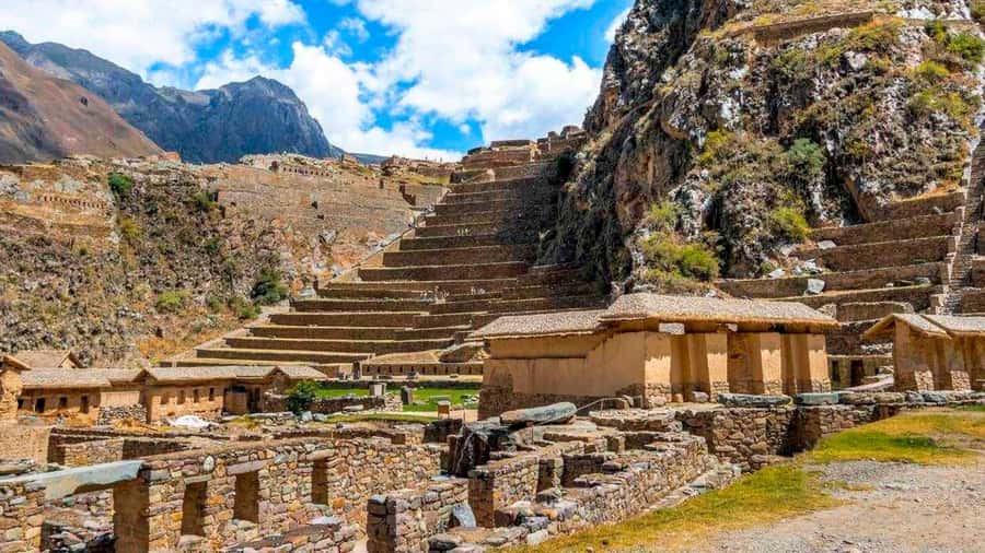 Super Sacred Valley - Pisac: Indigenous Market Browsing Plus Archaeological Stones