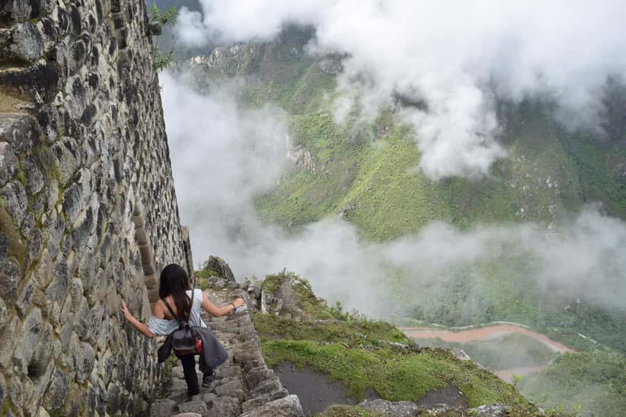 Tour Machu Picchu + Mountain of Huayna Picchu 2 days - Day 2: guided Machu Picchu, then Huayna Picchu at the right moment