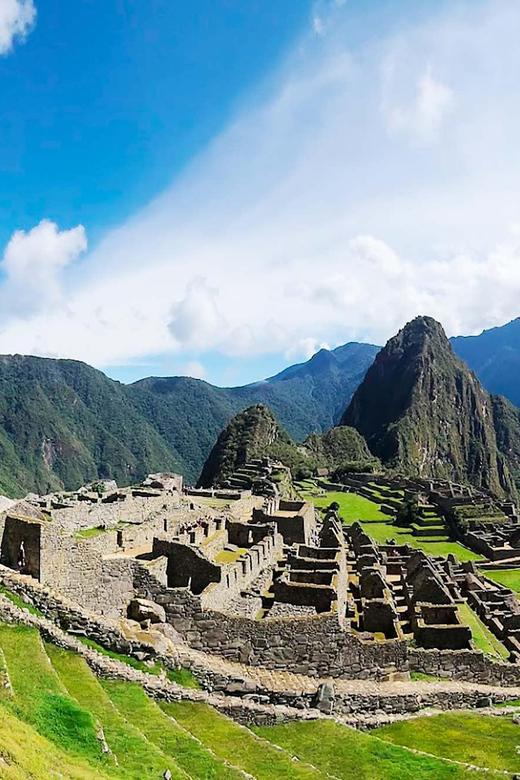TOUR TO MACHU PICCHU FULL DAY BY TRAIN – The Best Adventure - Return train to Ollantaytambo and the drive back to Cusco