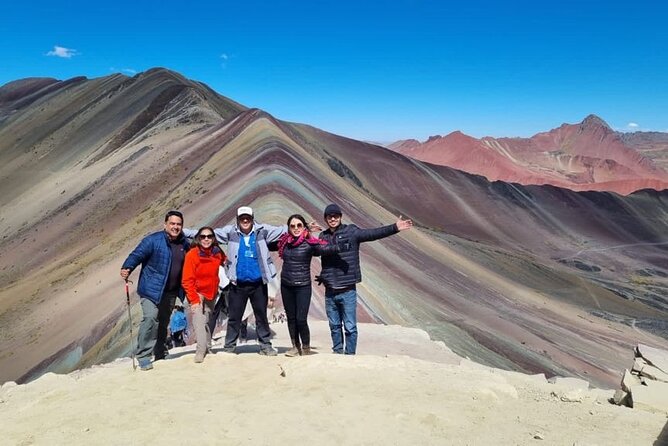 Vinicunca Rainbow Mountain Full-Day Tour from Cusco - Vinicunca ascent: 4,800 m start, then a 4 km hike to 5,000 m